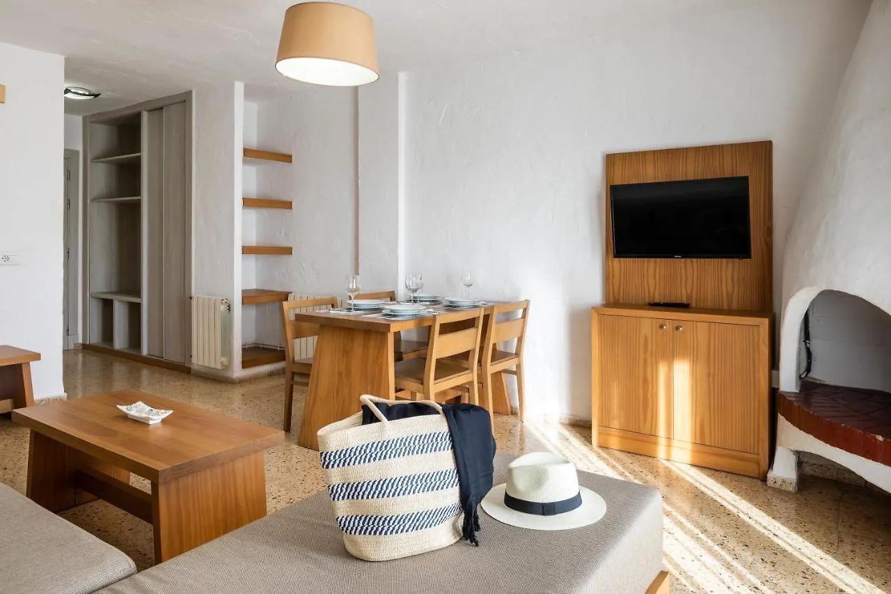 Apartamentos El Moro location